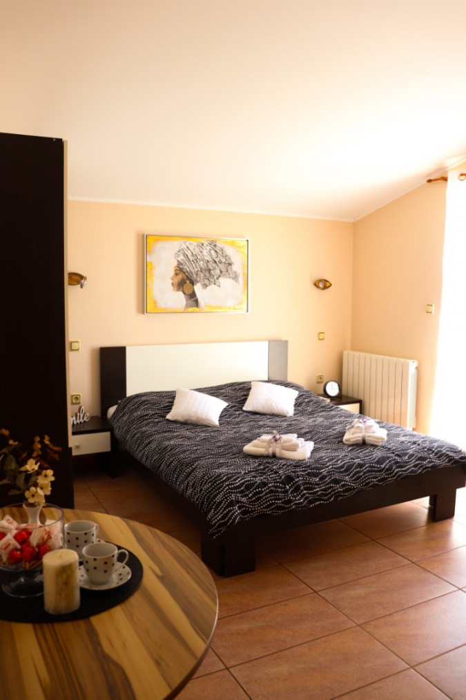 Bright and Sunny Room with Terrace, Zadar & Krk Vacation Oasis Zadar