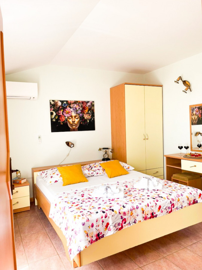 Summer Escape: Room with sea view terrace, Zadar & Krk Vacation Oasis Zadar