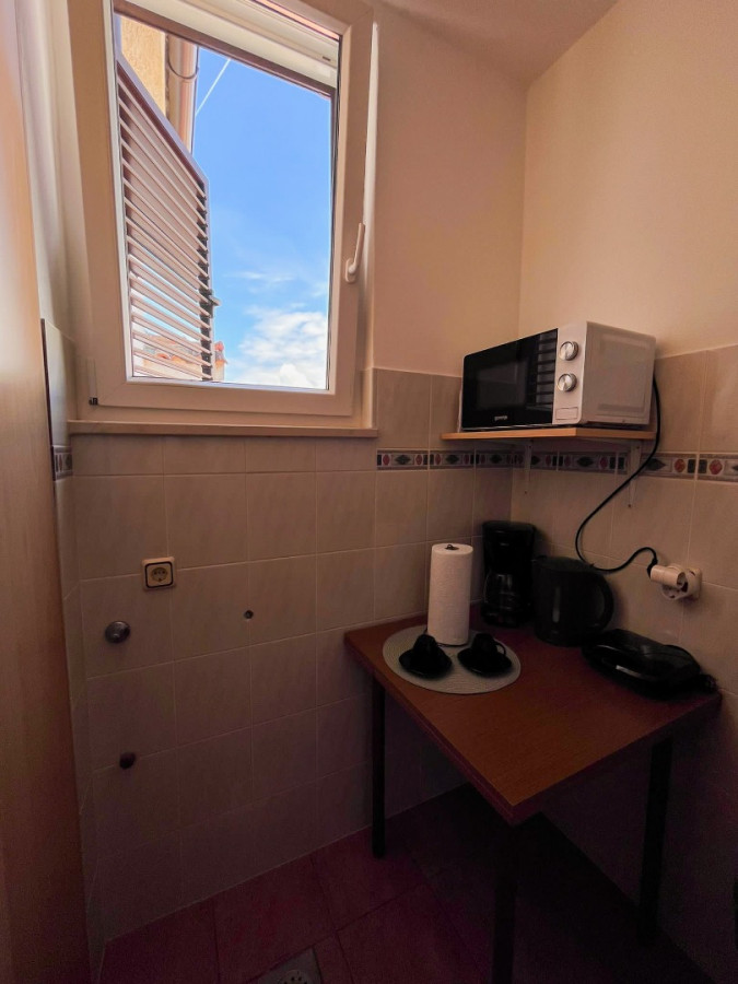 Bright and Sunny Room with Terrace, Zadar & Krk Vacation Oasis Zadar