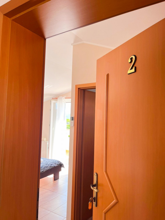 Bright and Sunny Room with Terrace, Zadar & Krk Vacation Oasis Zadar