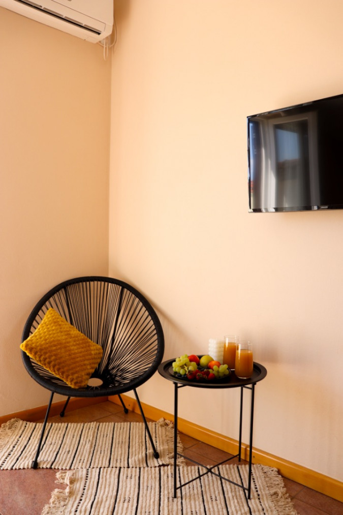 Bright and Sunny Room with Terrace, Zadar & Krk Vacation Oasis Zadar